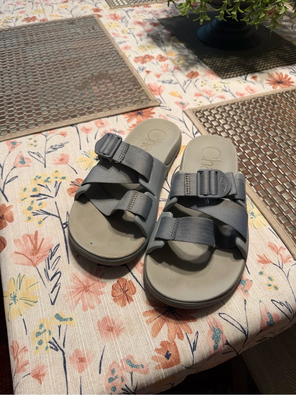 Chaco Gray Adjustable Strap Sandals Cushioned Outdoor Comfort women’s 8